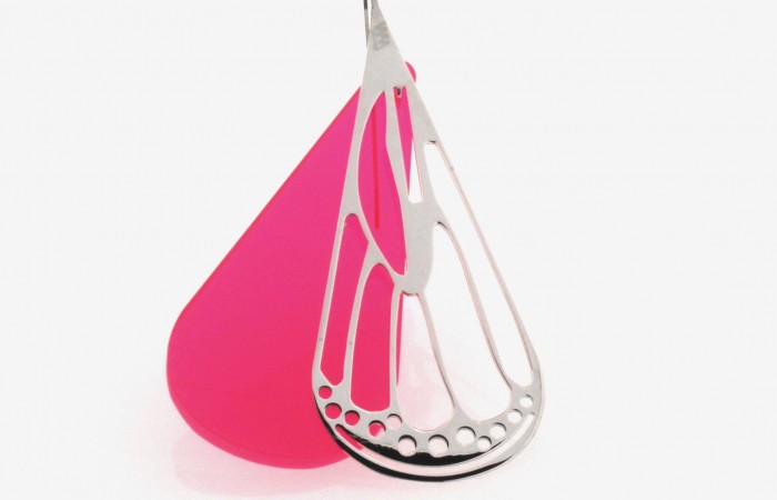 orecchino plexiglas rosa